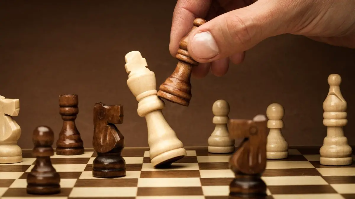 Is chess about killing the king
