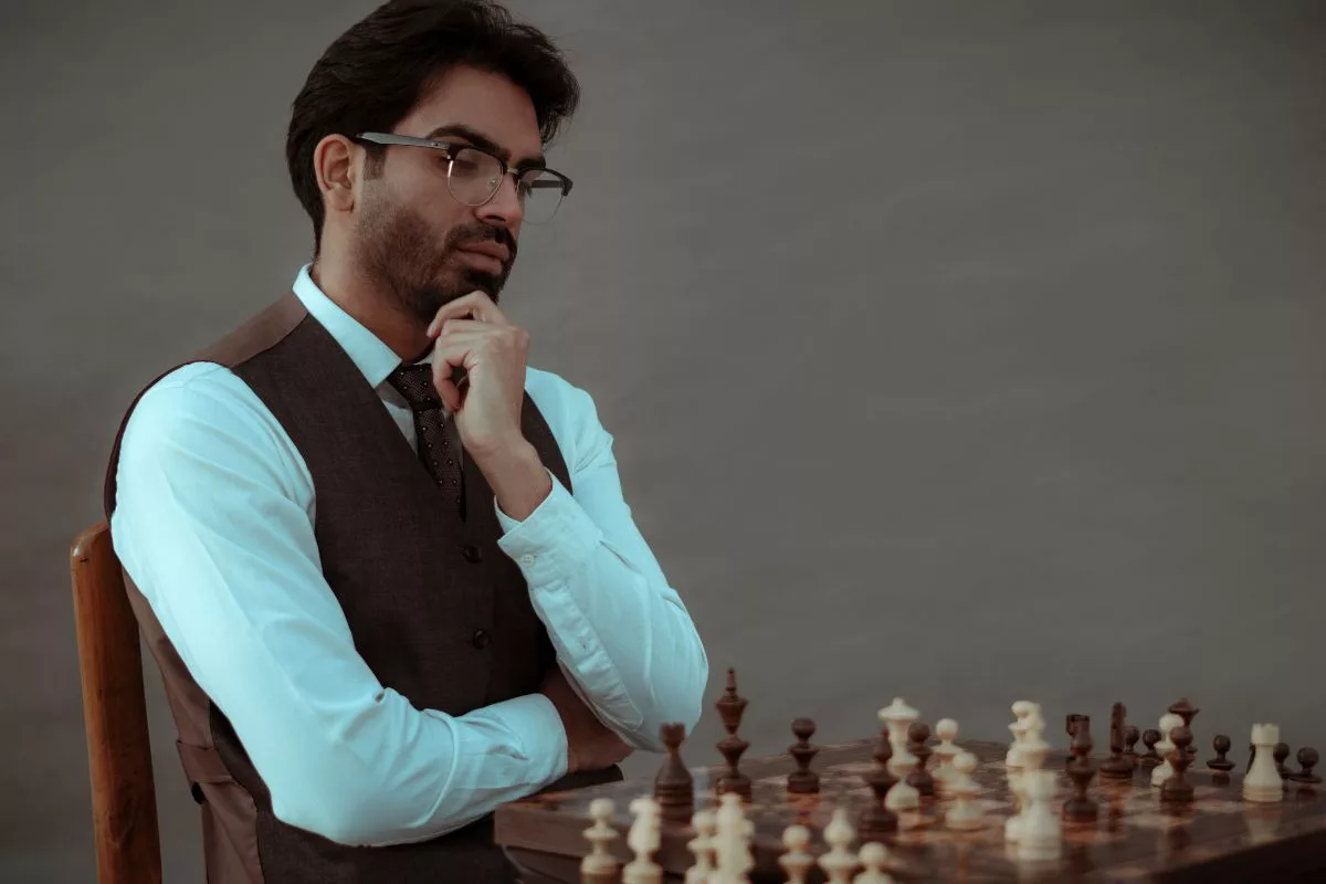 Are chess players intelligent?