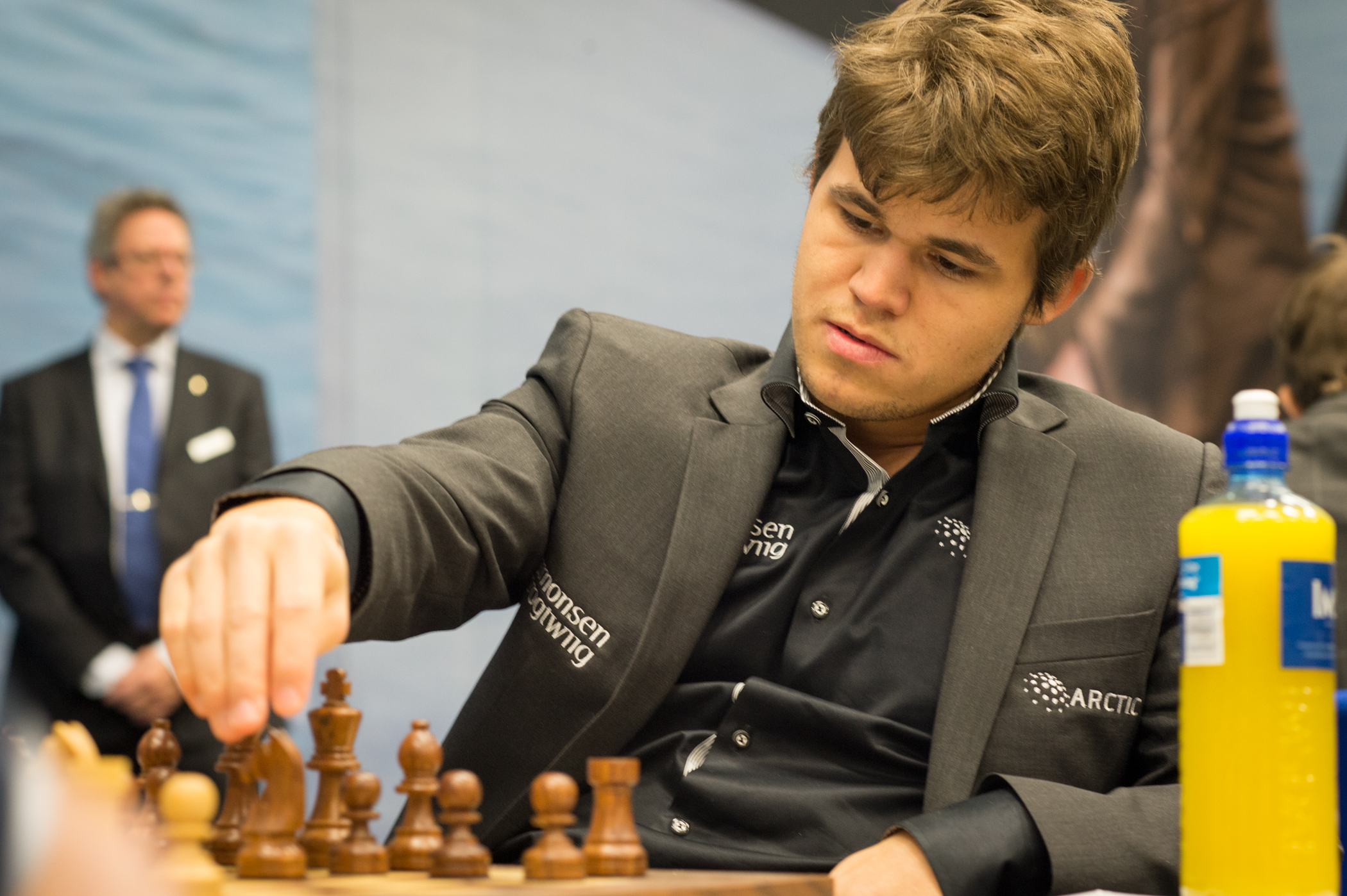 Magnus Carlsen's Stonewall - Chess Lessons 
